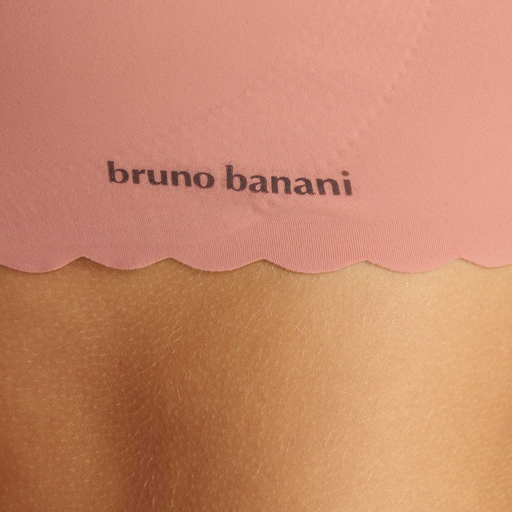 lingerie, pink fabric, scalloped edge, bruno banani, skin, underwear detail, Unterwäsche, Sportunterwäsche, Rosa, Rundhals, Rippstrick