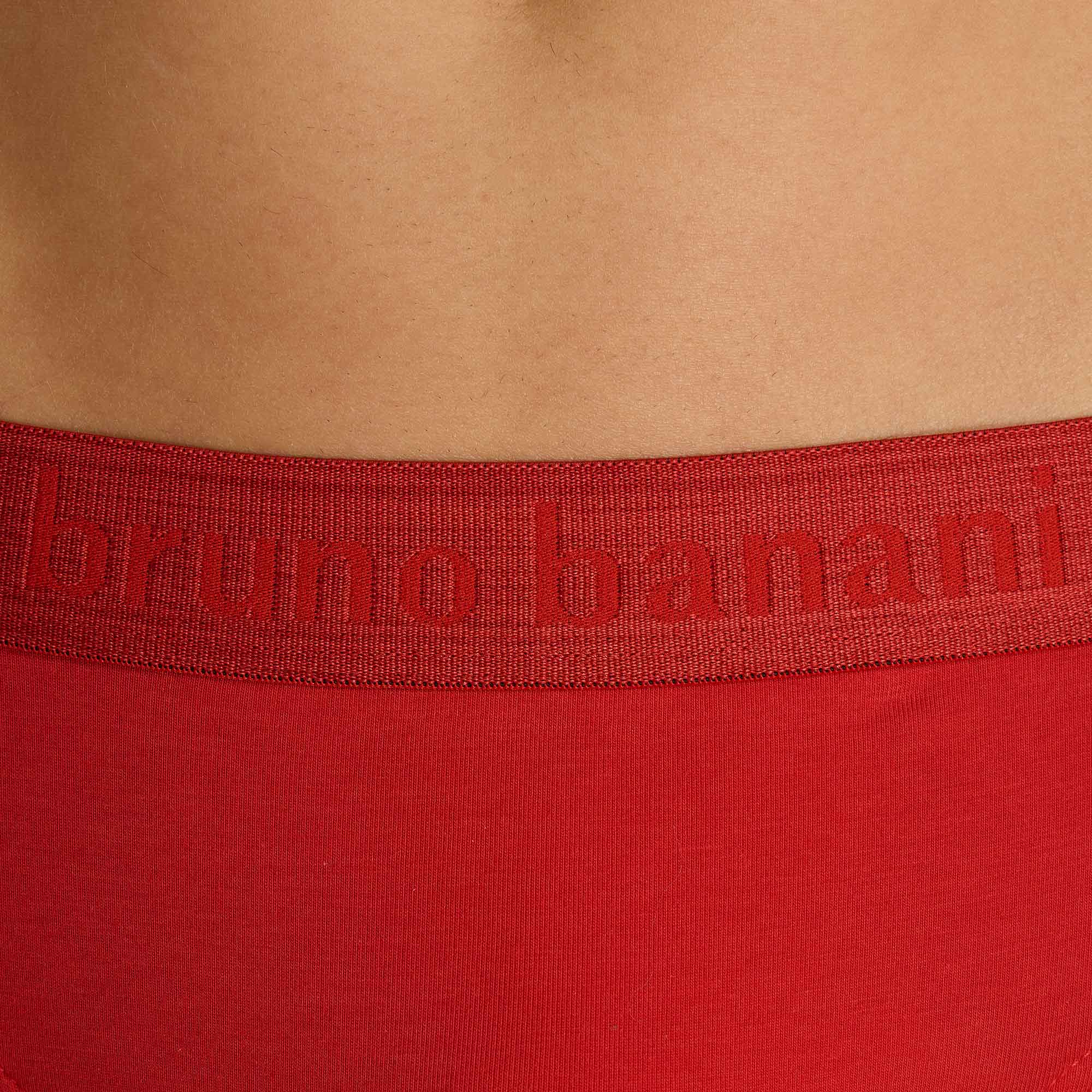 rot, unterteil, weiblich?, tuch?, bund/taillie?