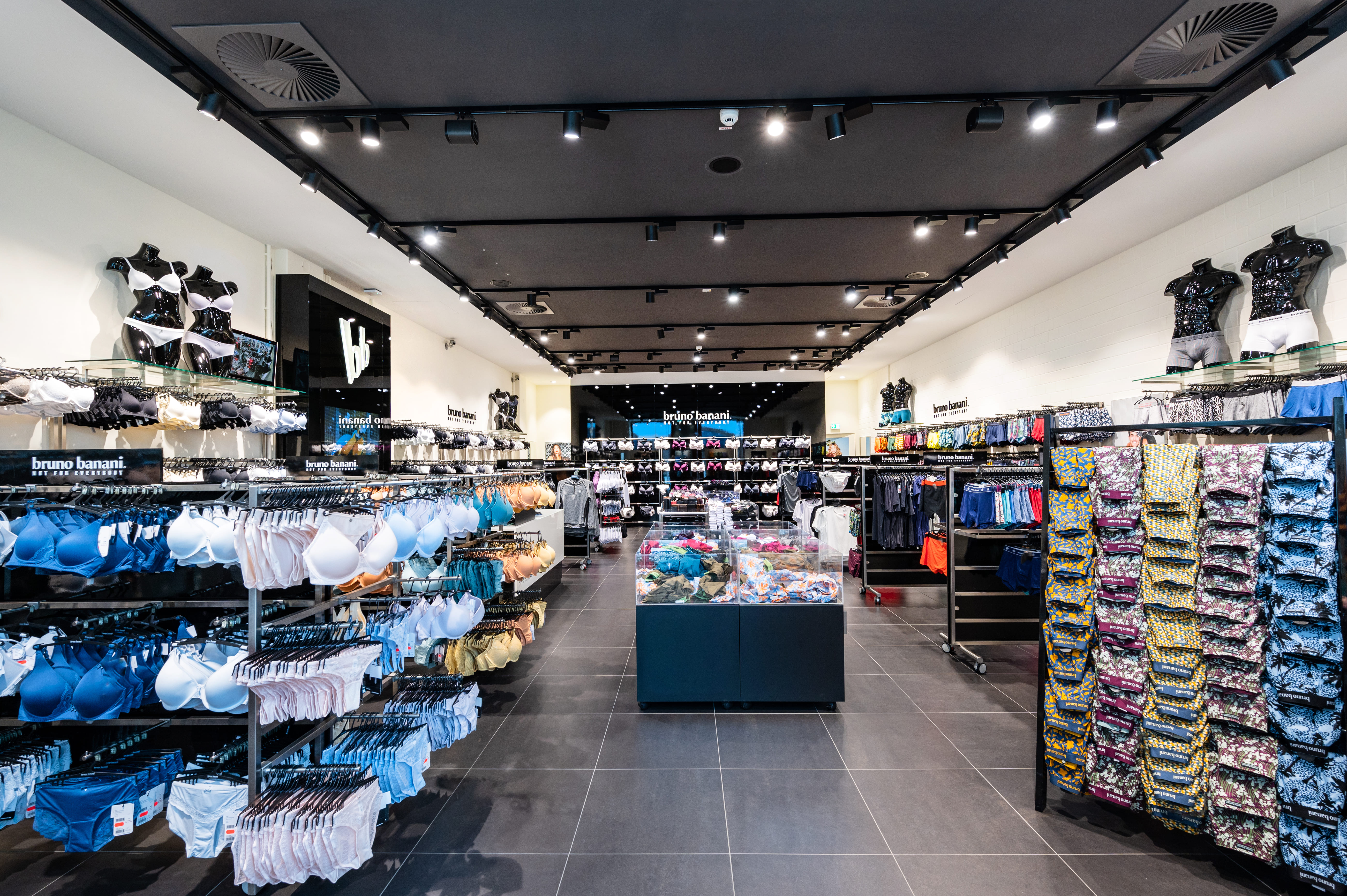 lingerie, bh, unterwäsche, intime bekleidung, laden innenraum