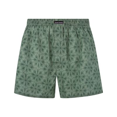 Grün Bekleidung, Kurze Hosen